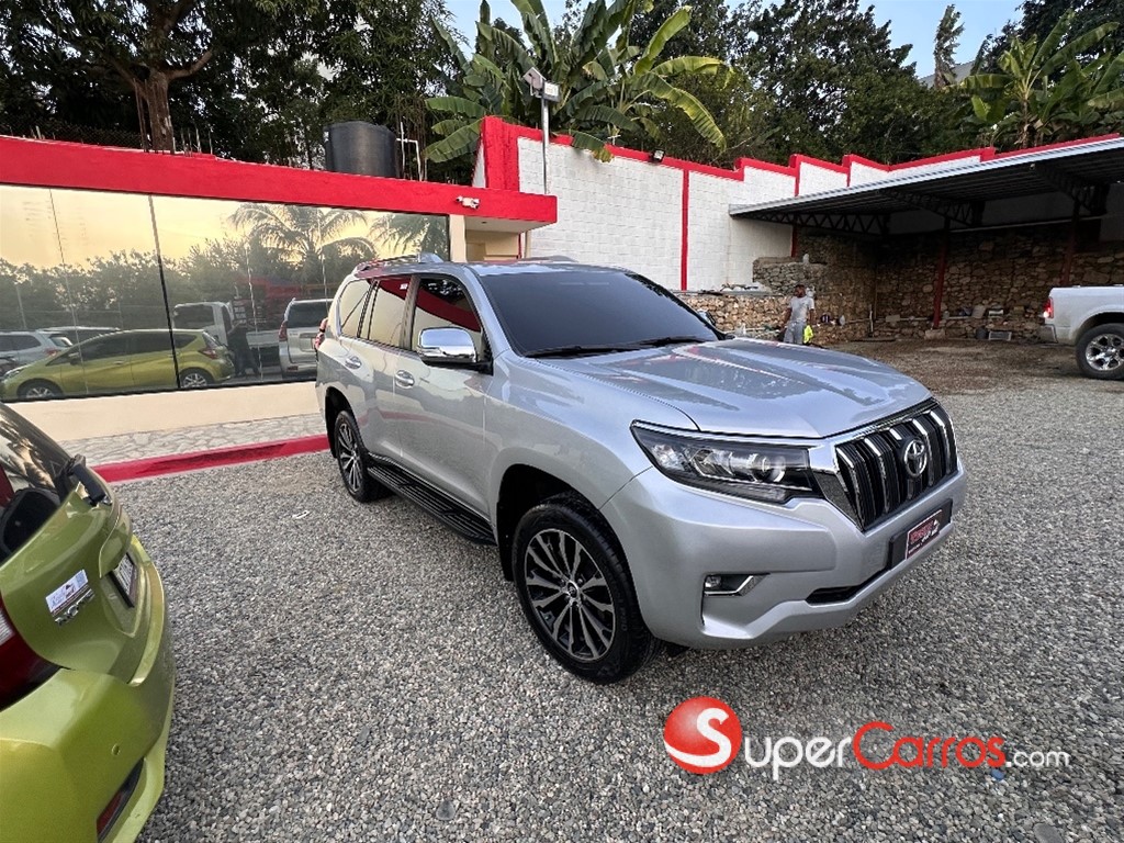 2022 Toyota Land Cruiser Prado TXL — foto 8 / 9