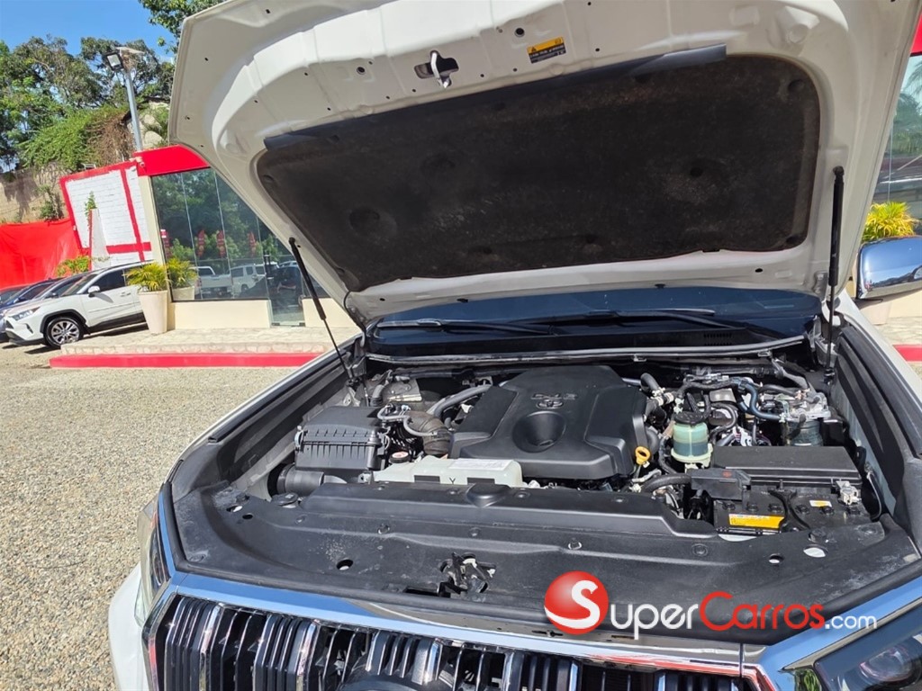2024 Toyota Land Cruiser Prado TXL — foto 9 / 9