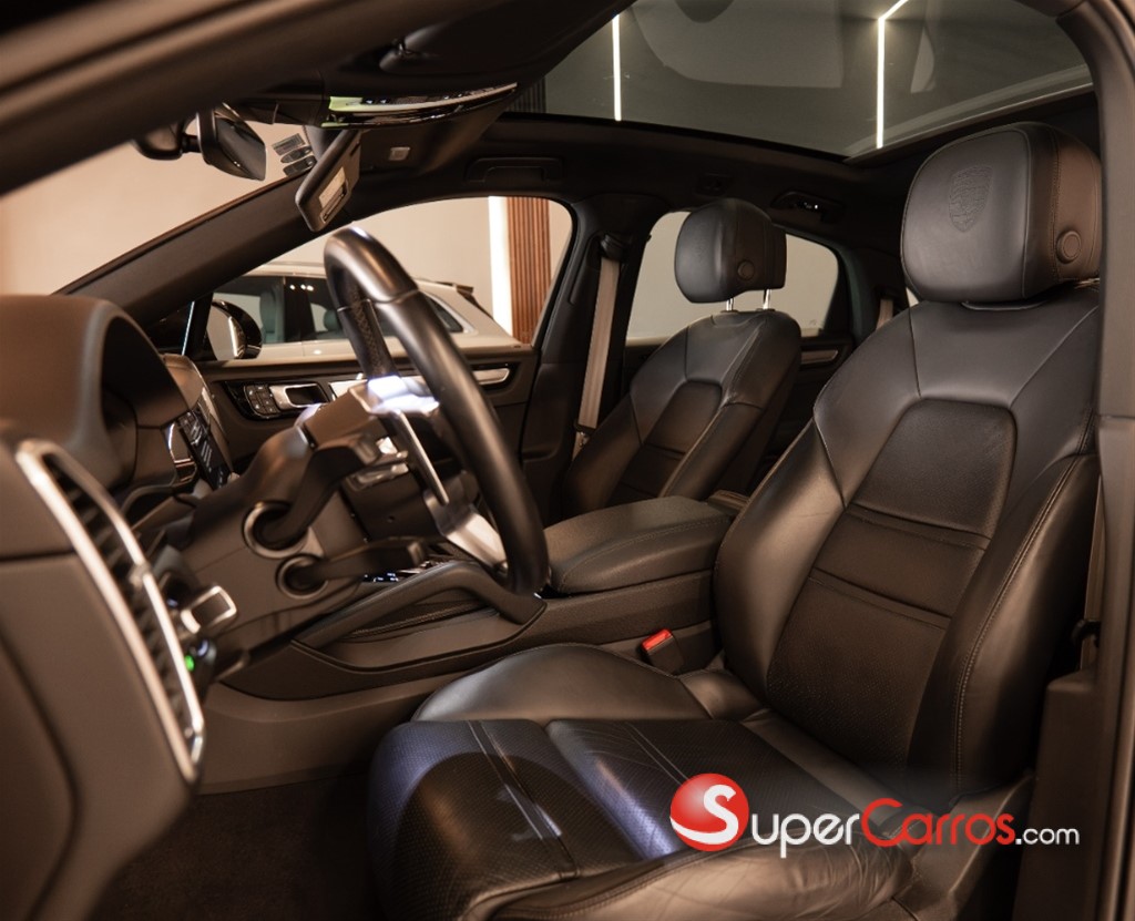 2023 Porsche Cayenne E-Hybrid — foto 8 / 11