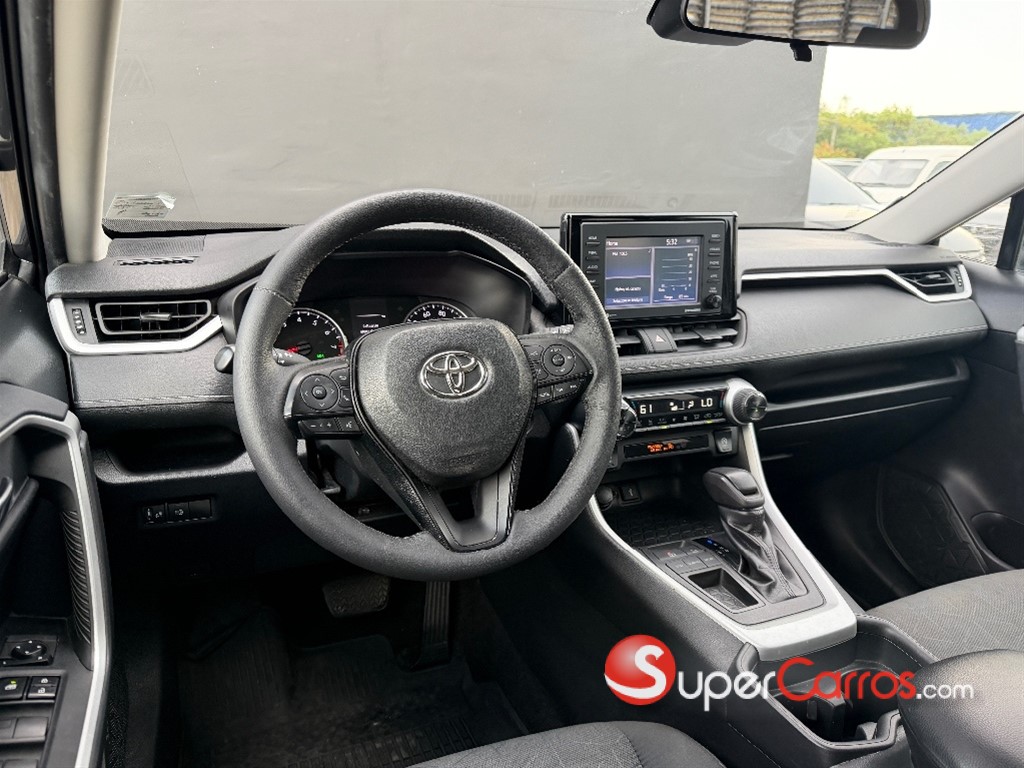 2020 Toyota RAV4 XLE — foto 5 / 7