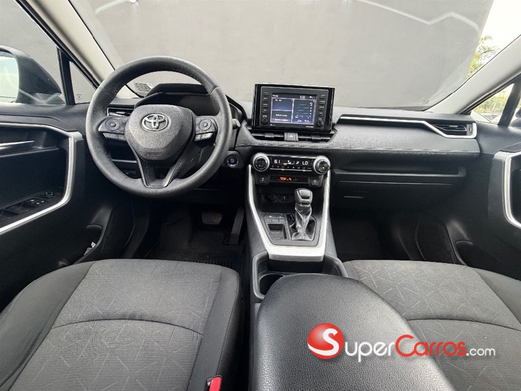 2020 Toyota RAV4 XLE — foto 6 / 7