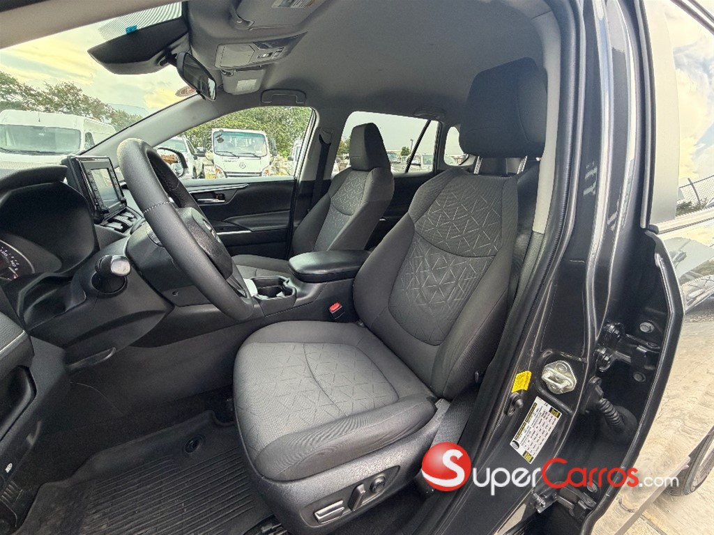 2020 Toyota RAV4 XLE — foto 7 / 7