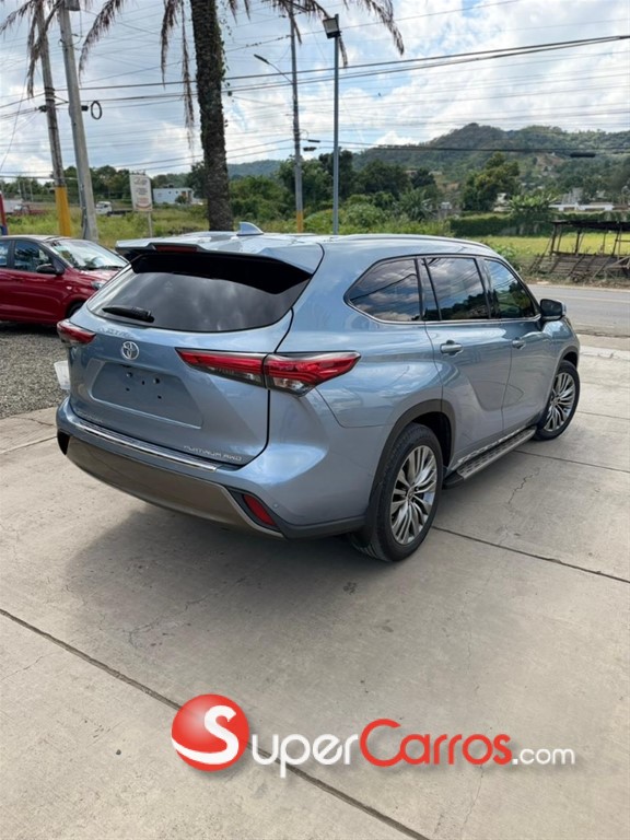 2022 Toyota Highlander Platinum — foto 5 / 9