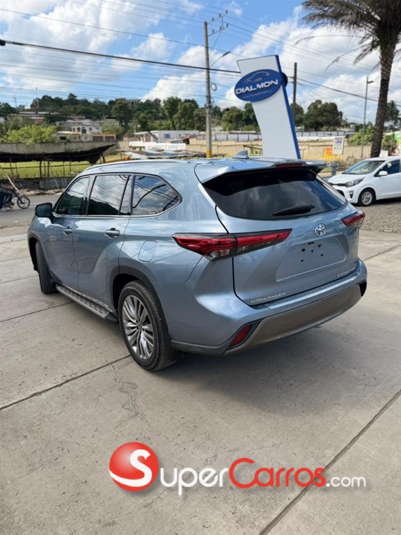 2022 Toyota Highlander Platinum — foto 7 / 9