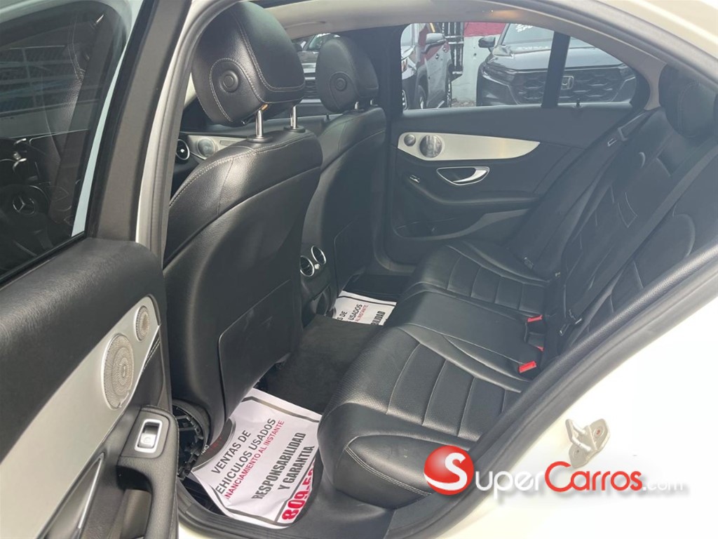 2016 Mercedes-Benz Clase C 300 — foto 8 / 11