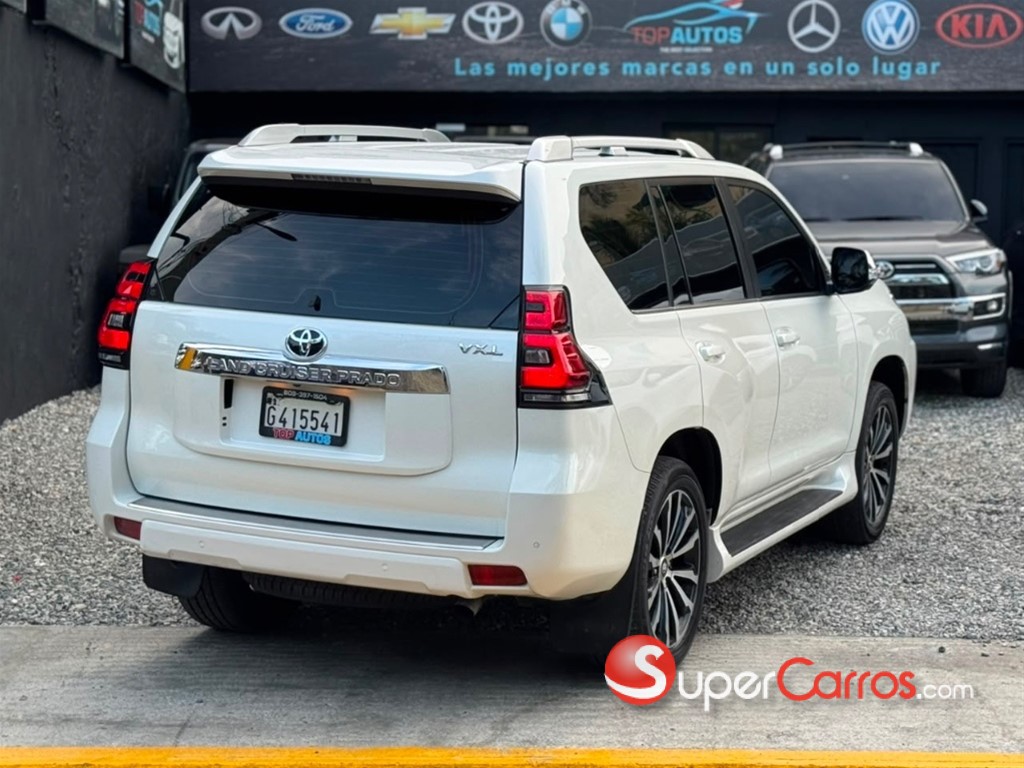 2018 Toyota Land Cruiser VXL — foto 3 / 8