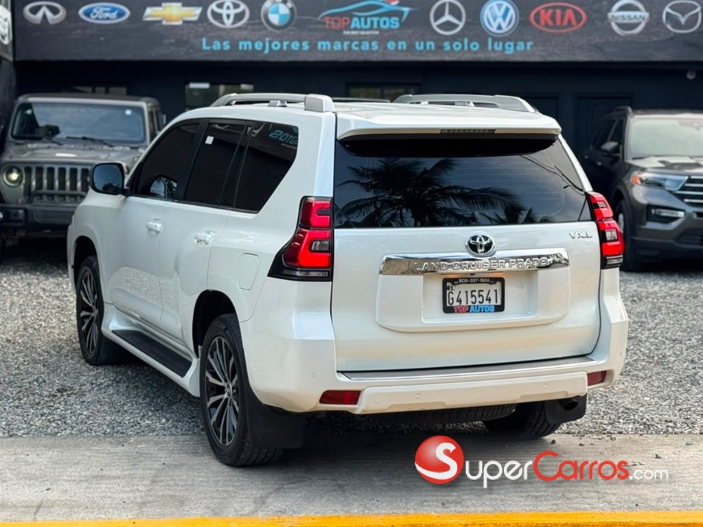 2018 Toyota Land Cruiser VXL — foto 4 / 8