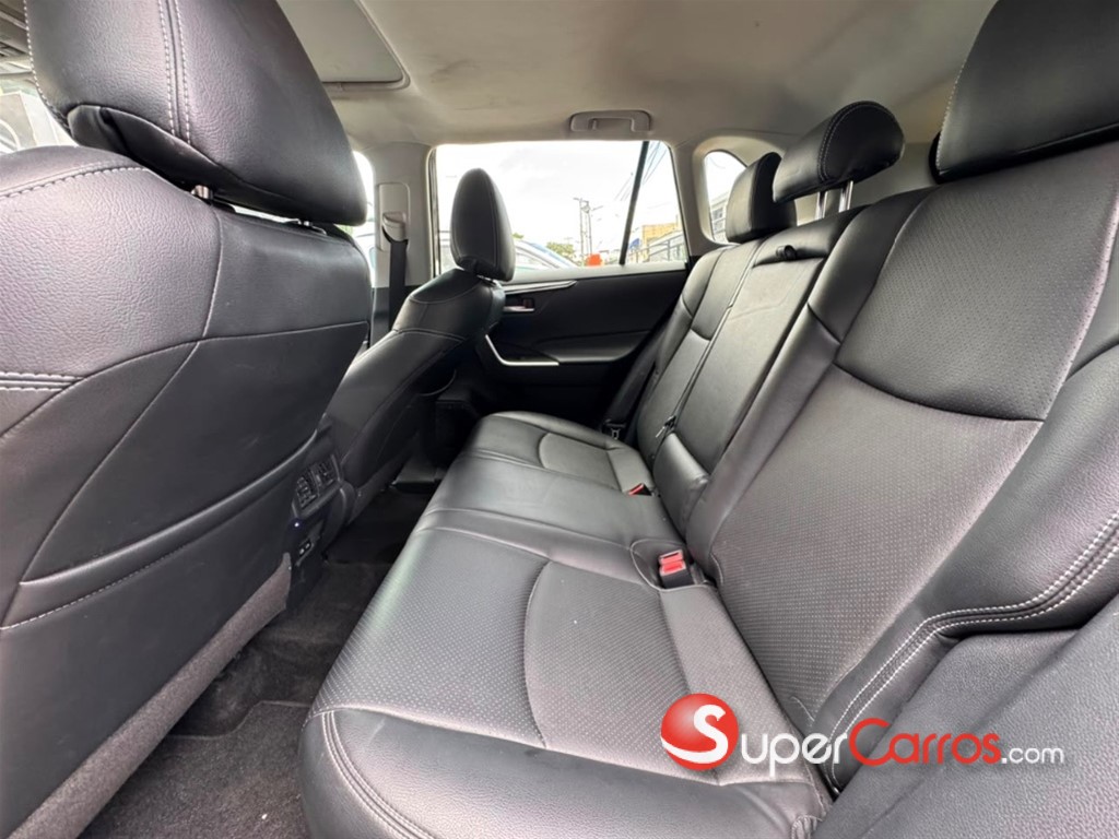 2023 Toyota RAV4 XLE — foto 8 / 8