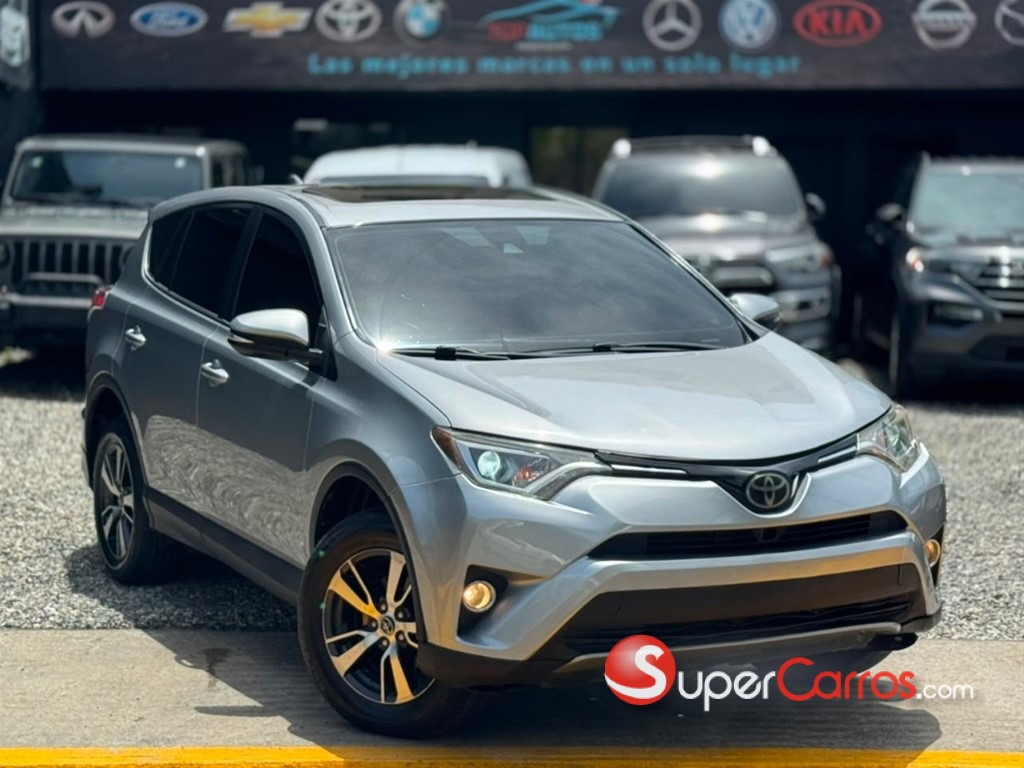 2018 Toyota RAV4 XLE — foto 2 / 8