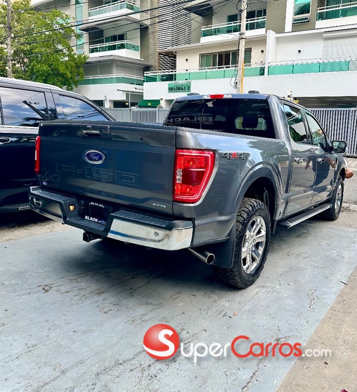 2022 Ford F 150 XLT — foto 6 / 10