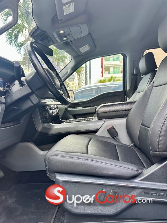 2022 Ford F 150 XLT — foto 7 / 10
