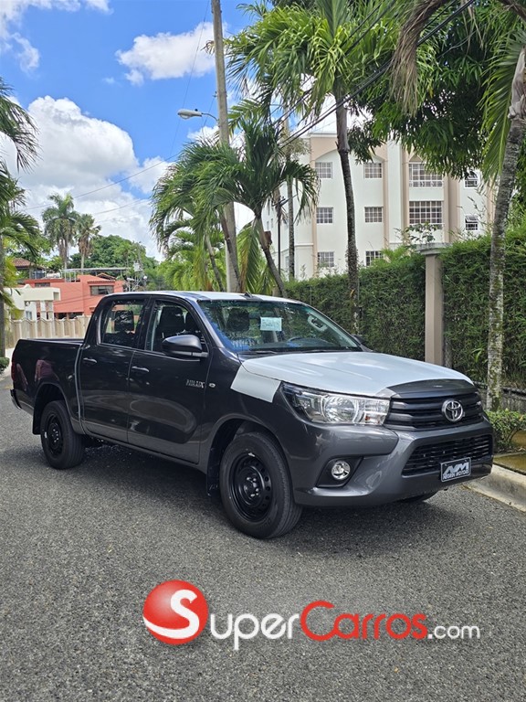 2026 Toyota Hilux — foto 2 / 8