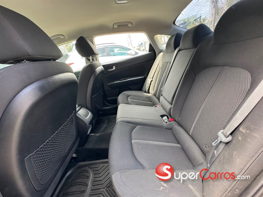 2019 Kia Optima — foto 7 / 8