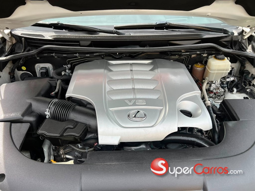 2018 Lexus LX 570 Sport — foto 8 / 12