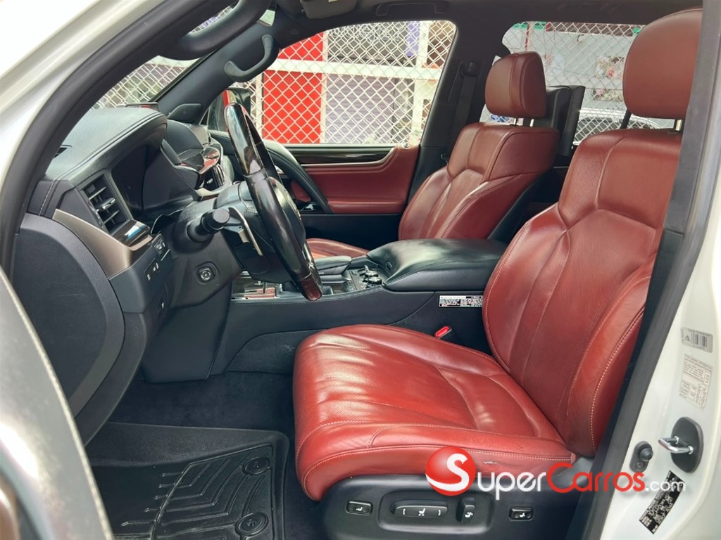 2018 Lexus LX 570 Sport — foto 11 / 12
