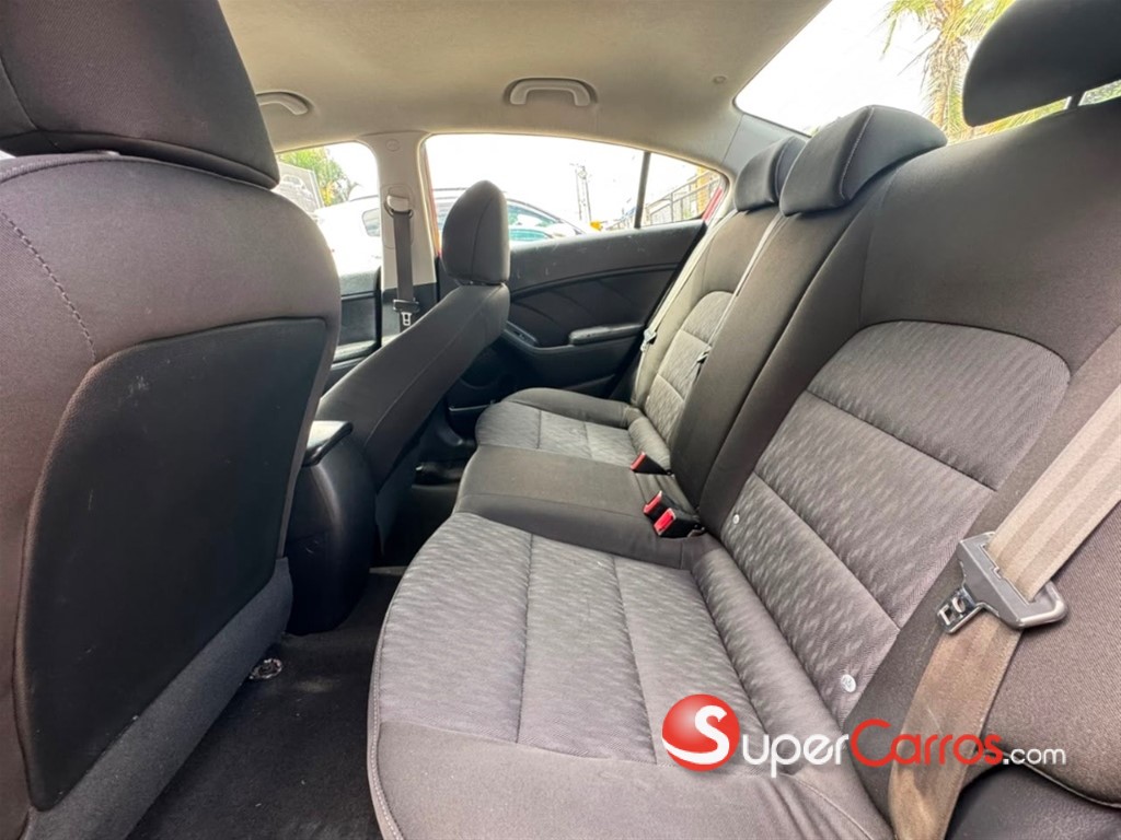 2016 Kia Forte — foto 8 / 8