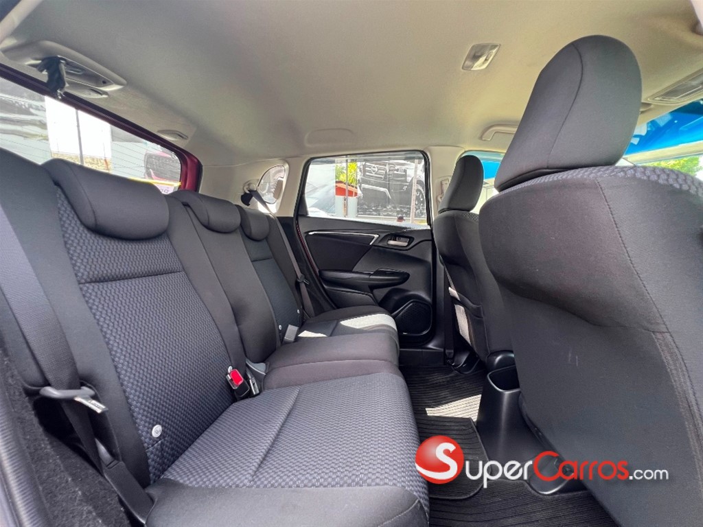 2020 Honda Fit — foto 8 / 12