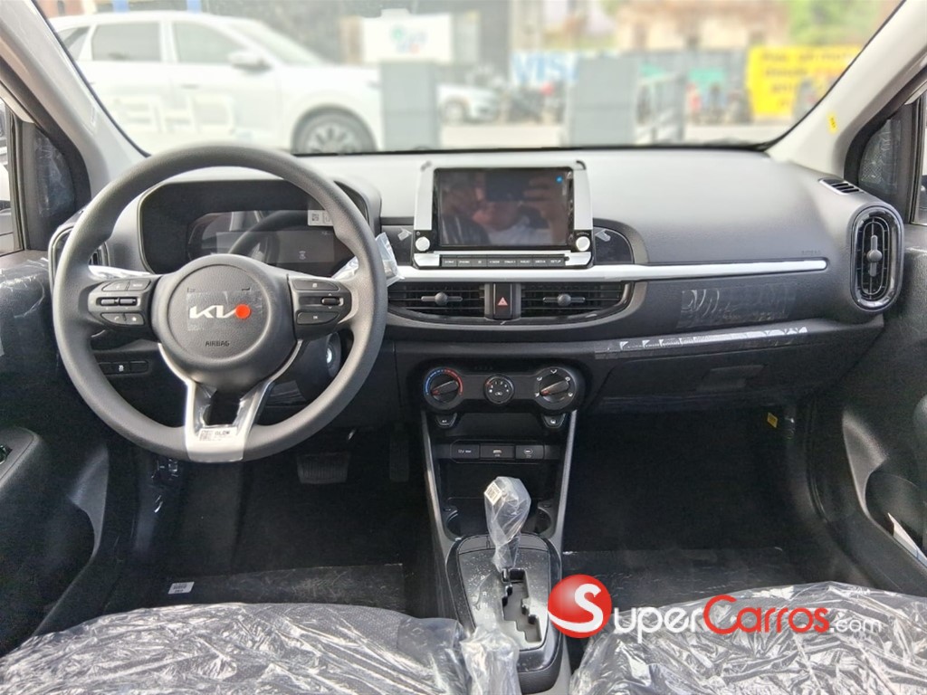 2027 Kia Picanto L X — foto 10 / 10