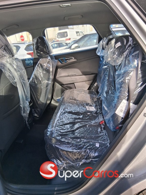 2027 Kia Sportage Sport — foto 7 / 11
