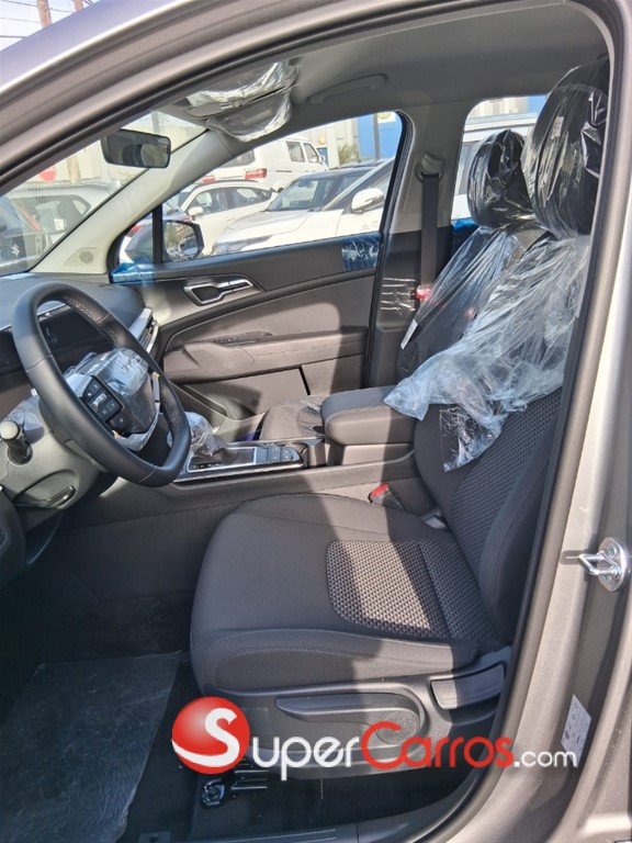 2027 Kia Sportage Sport — foto 8 / 11