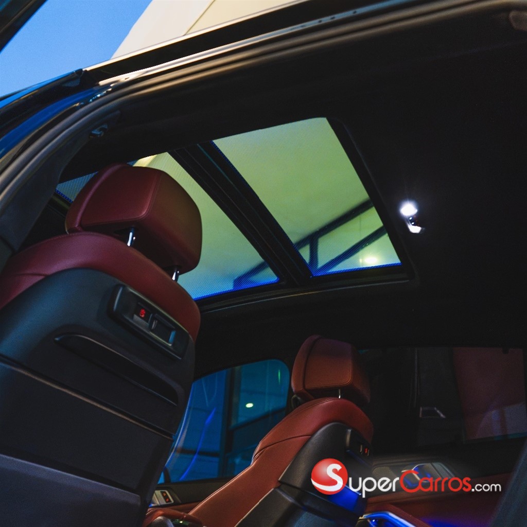 2022 BMW X 6 xDrive40i — foto 8 / 12