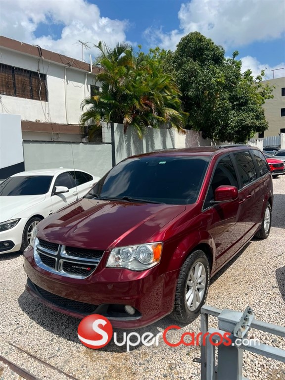 2019 Dodge Grand Caravan SXT — foto 7 / 12