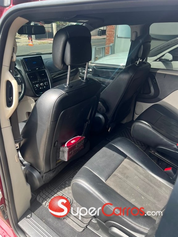 2019 Dodge Grand Caravan SXT — foto 11 / 12