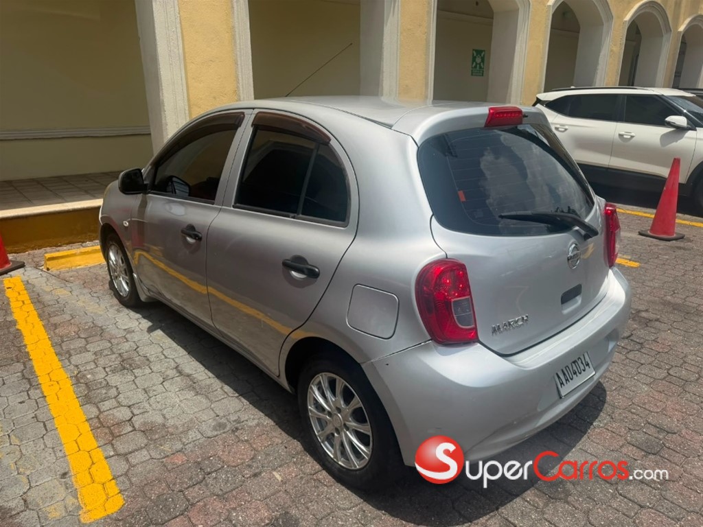 2018 Nissan March — foto 5 / 8