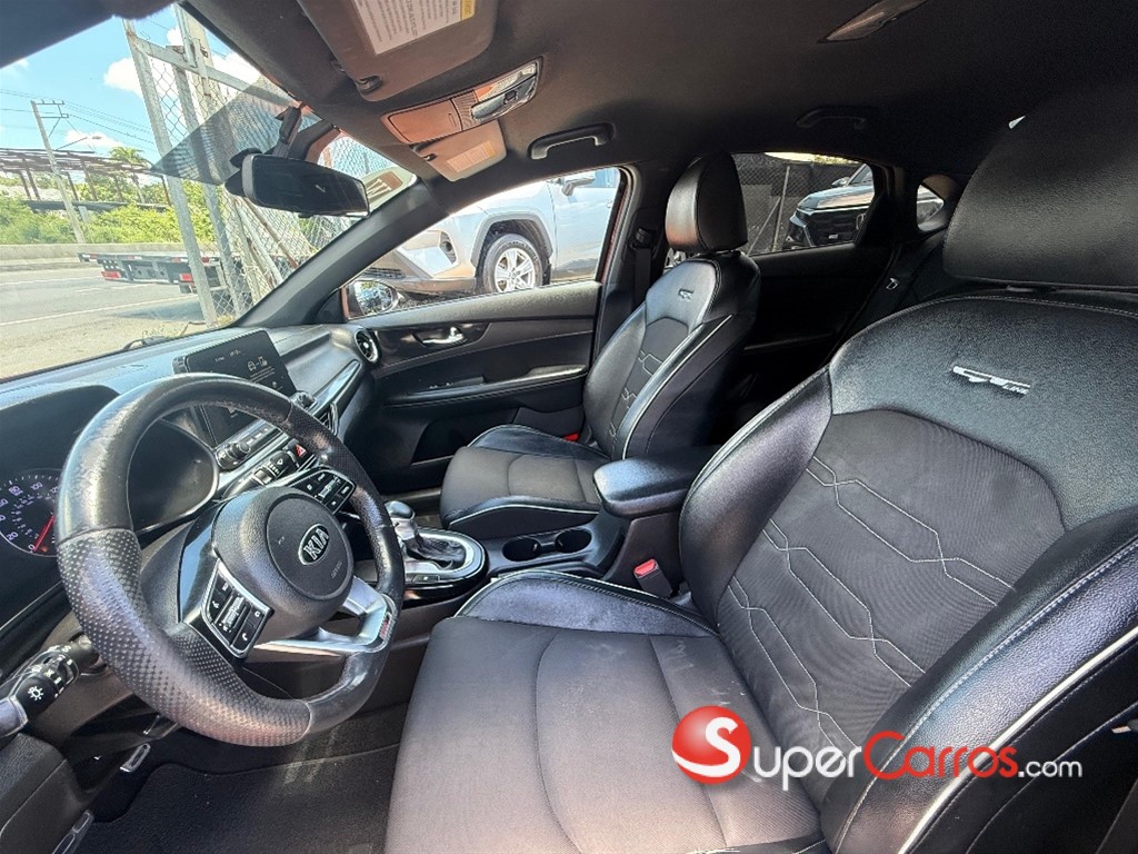 2020 Kia Forte GT Line — foto 9 / 12