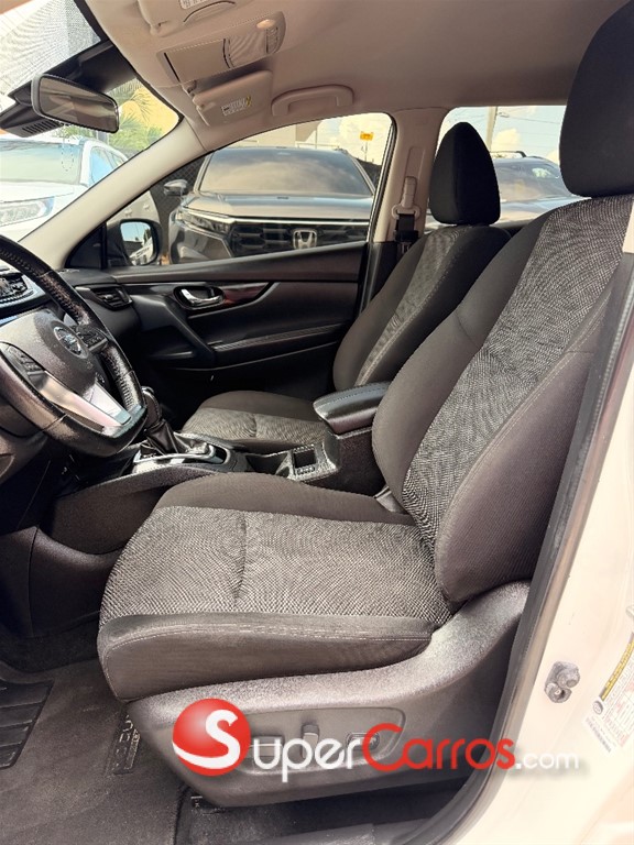2022 Nissan Rogue Sport — foto 9 / 10