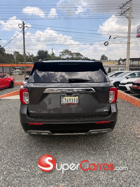 2020 Ford Explorer XLT 4WD — foto 4 / 10