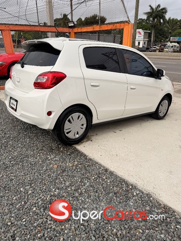 2020 Mitsubishi Motors Mirage — foto 5 / 10
