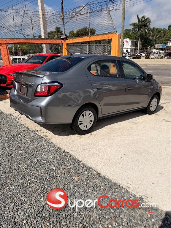 2021 Mitsubishi Motors Mirage G4 — foto 5 / 9