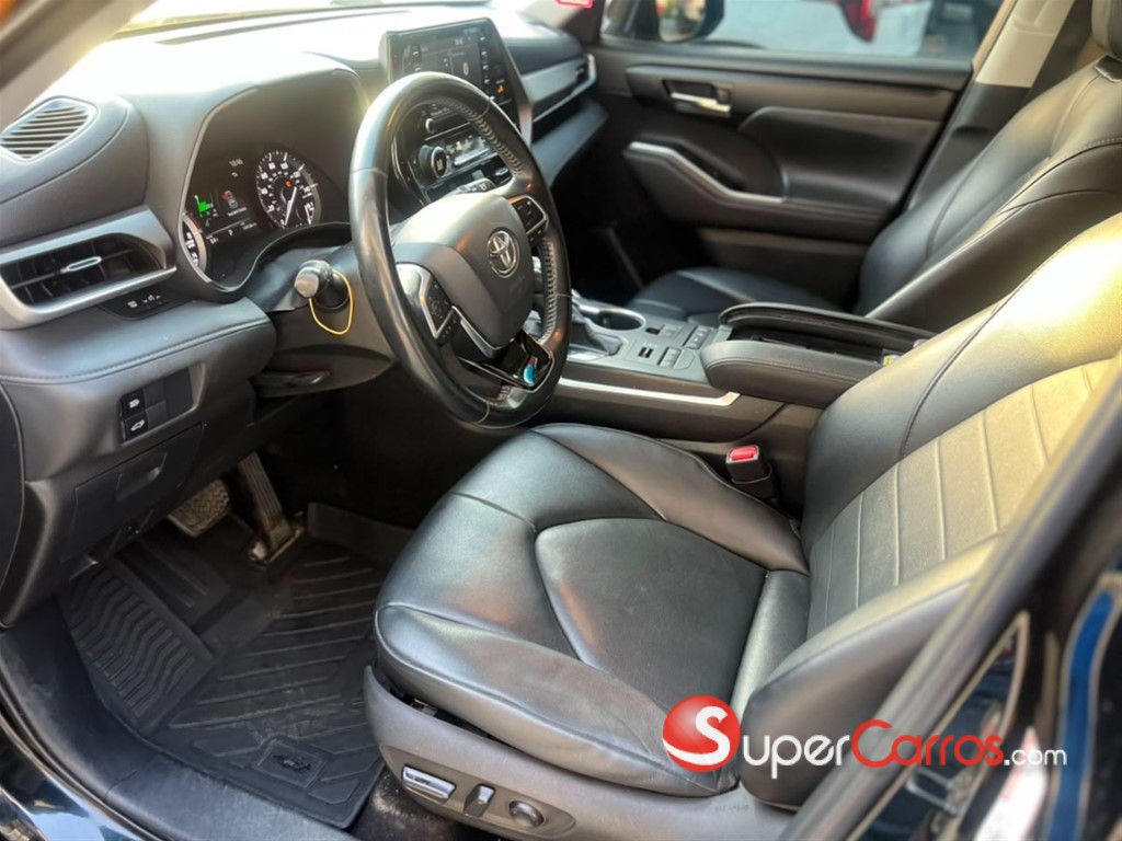 2020 Toyota Highlander XLE — foto 6 / 9