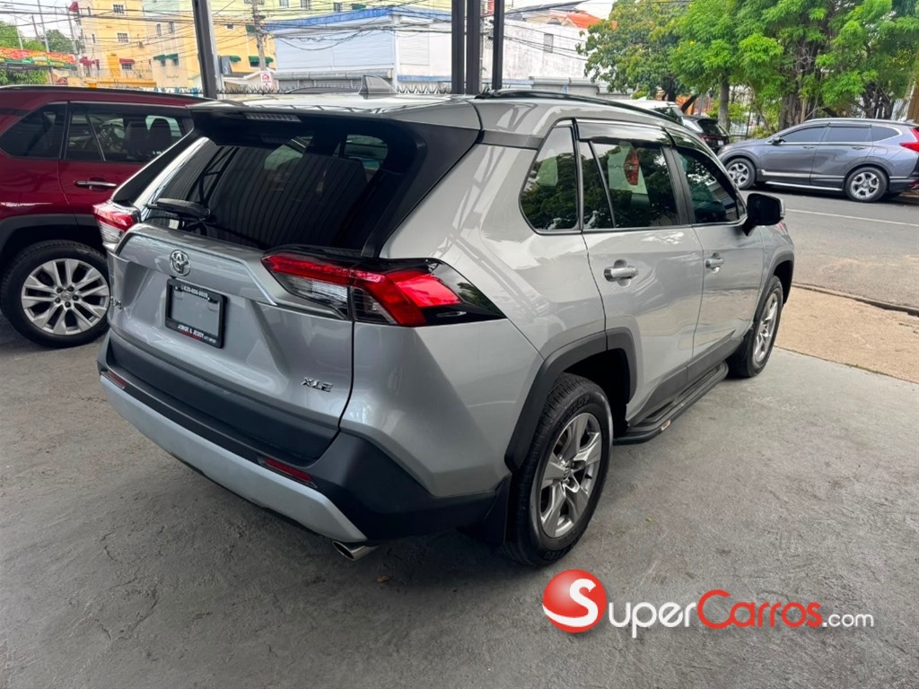2022 Toyota RAV4 XLE PLUS — foto 3 / 12