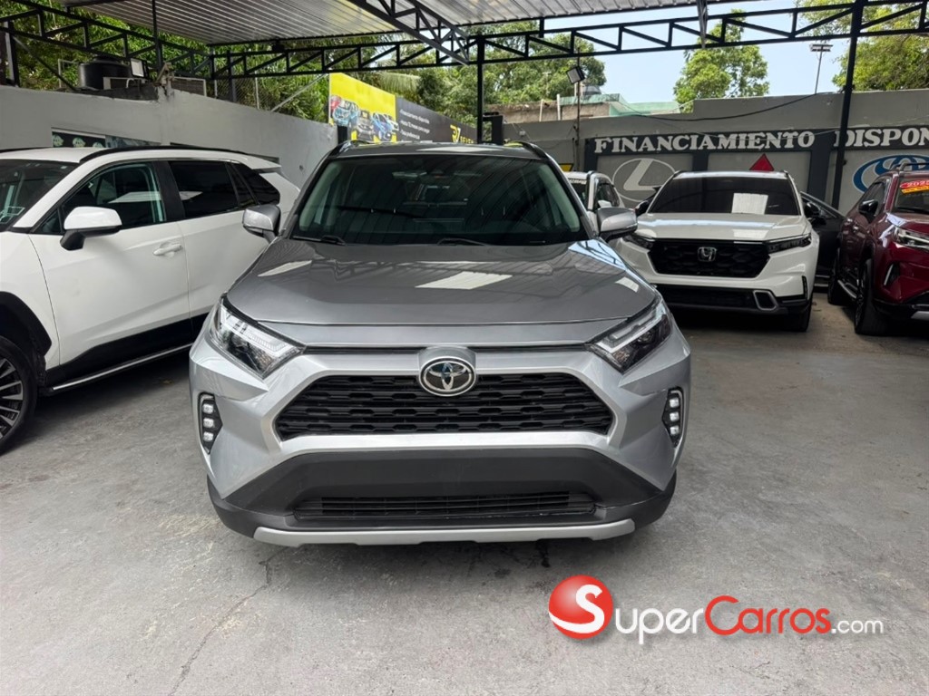 2022 Toyota RAV4 XLE PLUS — foto 10 / 12