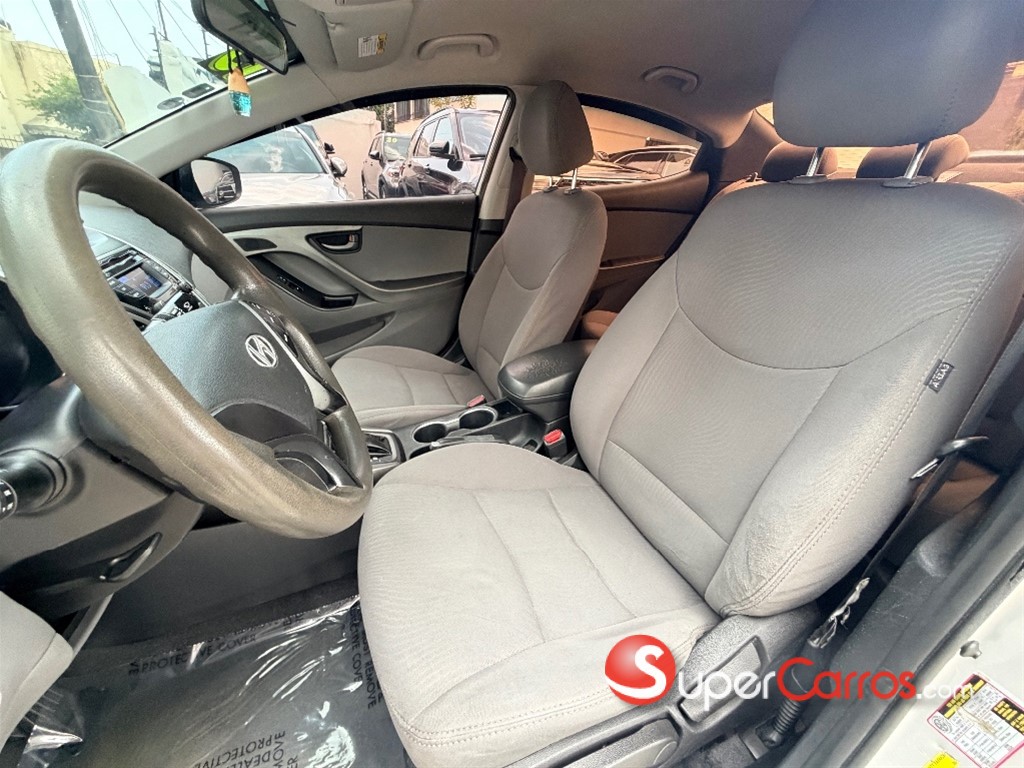2015 Hyundai Elantra — foto 6 / 8