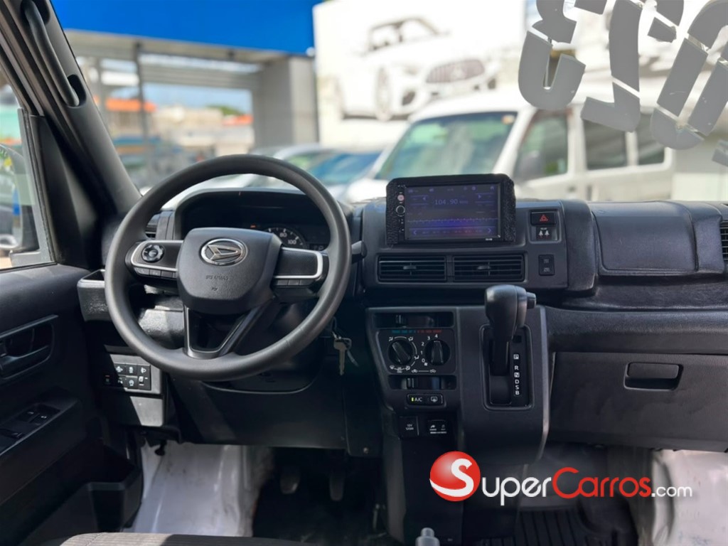 2023 Daihatsu Hijet — foto 8 / 12