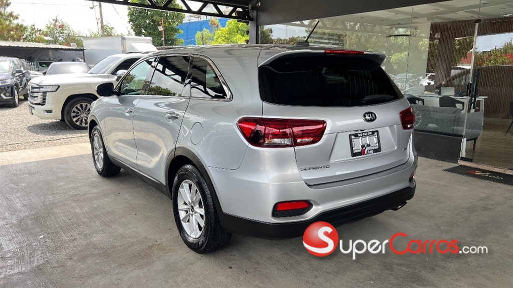 2020 Kia Sorento LX — foto 4 / 10