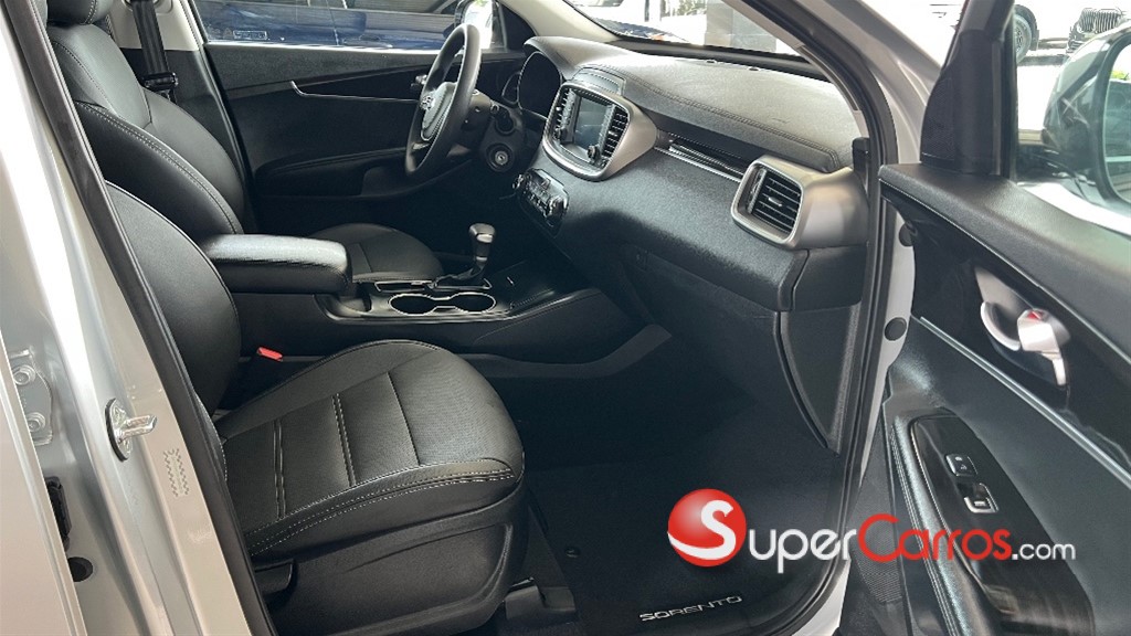 2020 Kia Sorento LX — foto 7 / 10