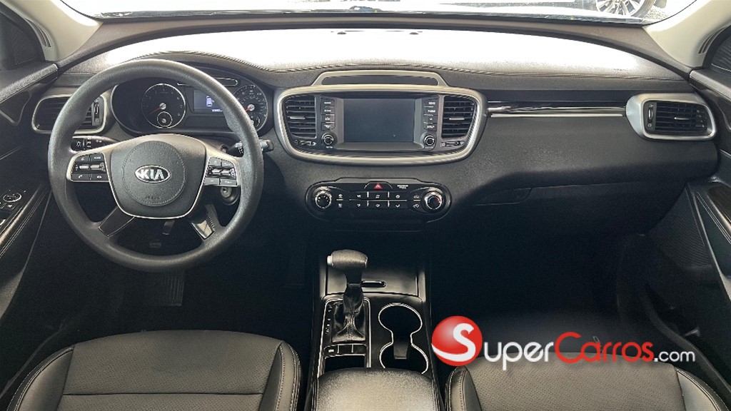 2020 Kia Sorento LX — foto 9 / 10