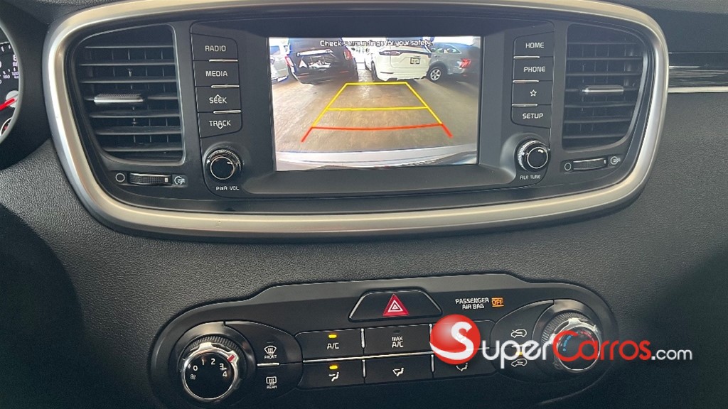 2020 Kia Sorento LX — foto 10 / 10