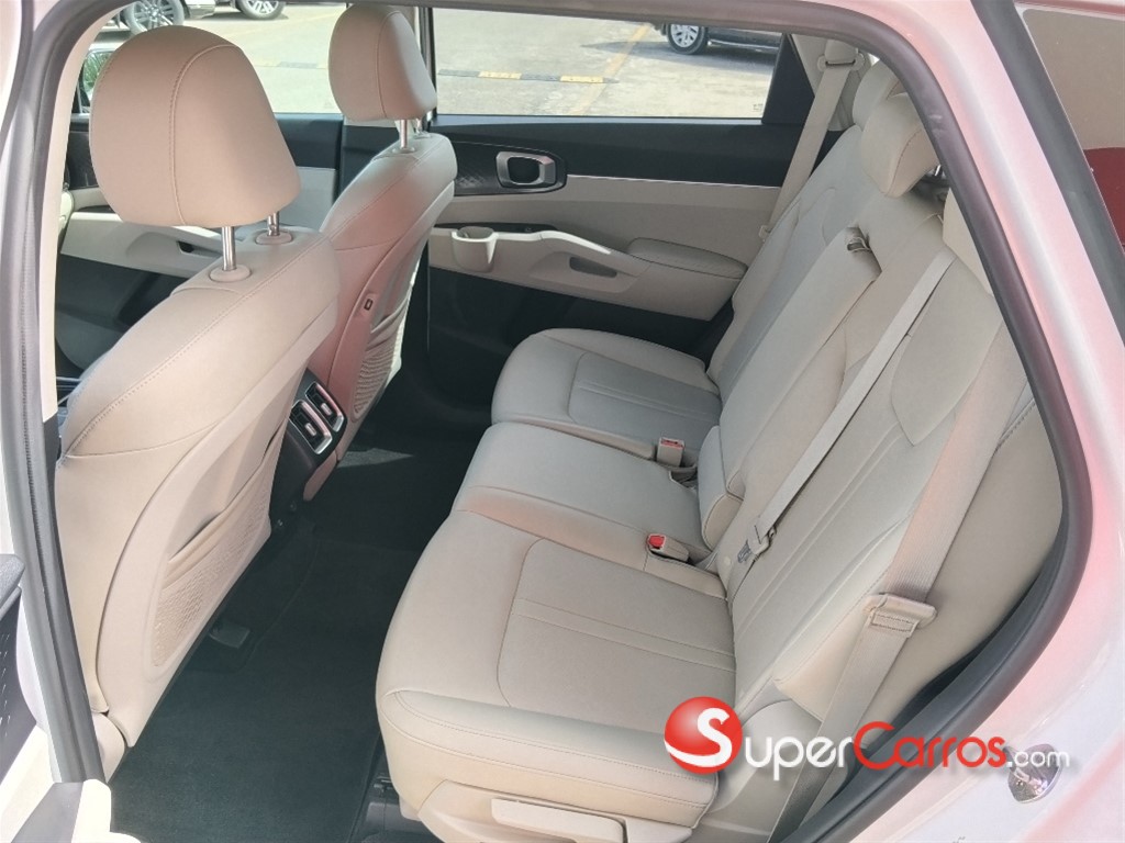 2021 Kia Sorento S — foto 9 / 12