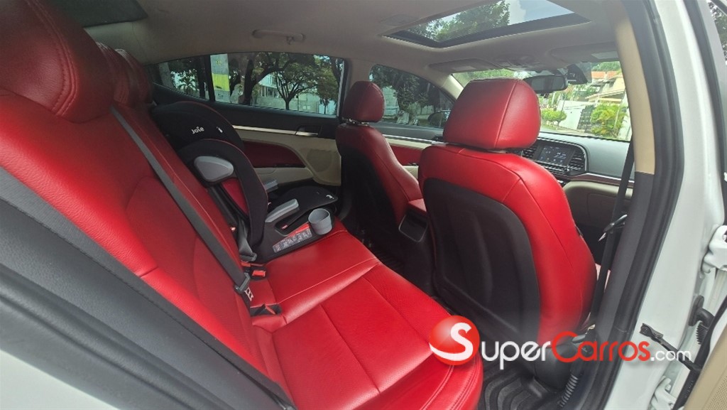 2019 Hyundai Elantra Value Edition — foto 7 / 10