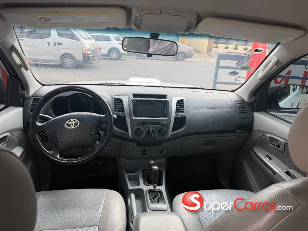 2011 Toyota Hilux SRV — foto 2 / 5