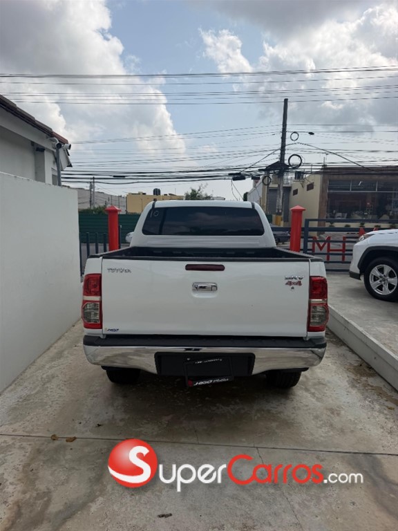 2011 Toyota Hilux SRV — foto 3 / 5