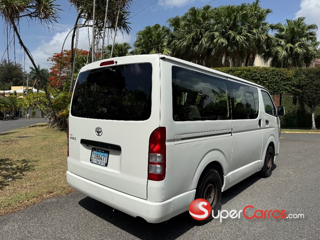 2019 Toyota Hiace — foto 5 / 8