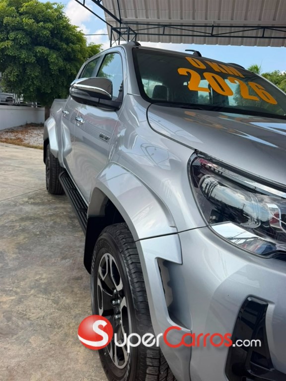 2026 Toyota Hilux SRX — foto 2 / 9