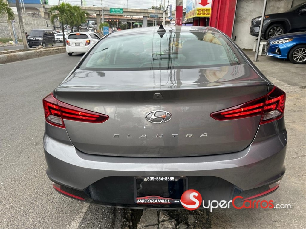 2020 Hyundai Elantra SEL — foto 5 / 11