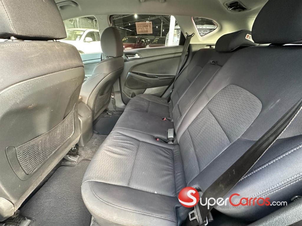 2020 Hyundai Tucson SE — foto 10 / 12